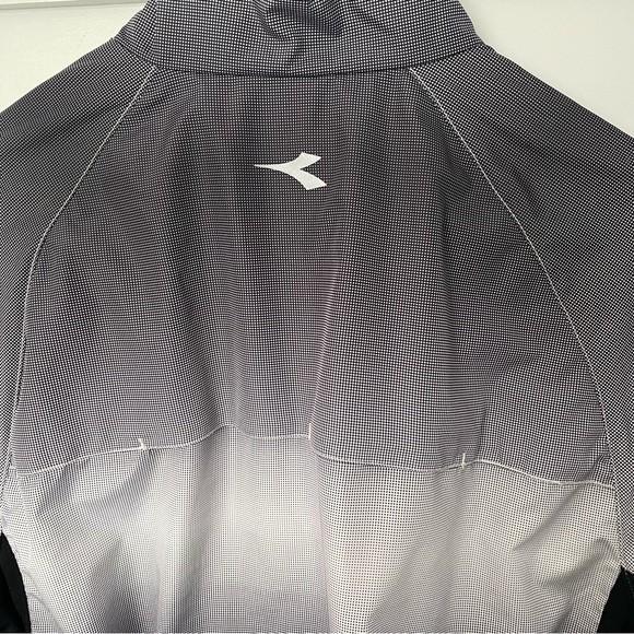 Men’s Windbreaker by Diadora - Picture 8 of 10